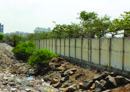 SECURITY WALL AT MSRDC OFFICE, BANDRA RECLAMATION-MUMBAI - view 2