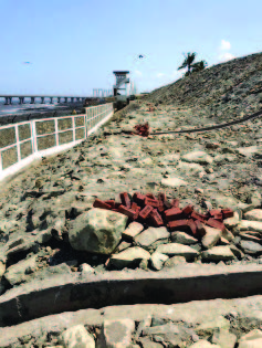 SECURITY WALL AT INS TRATA, WORLI-MUMBAI - view 1